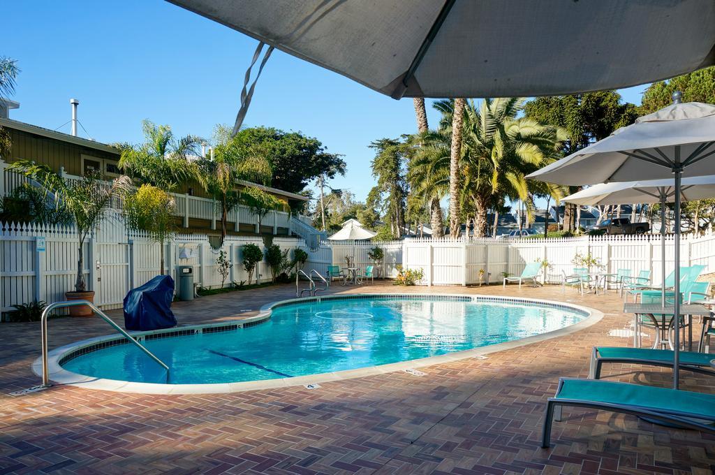 Hotel At