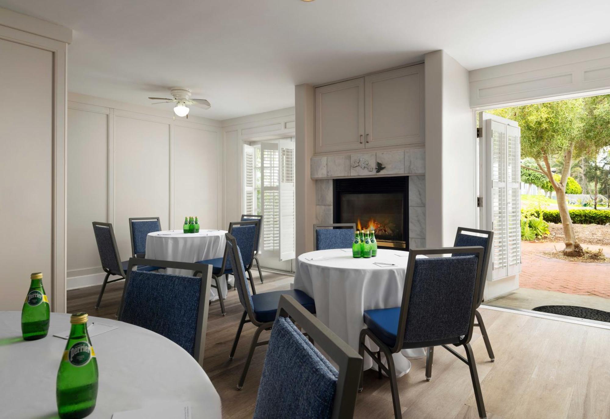 Hotel At