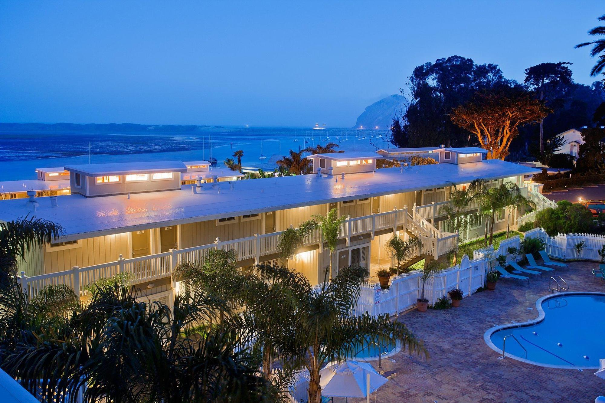 Hotel At 3*