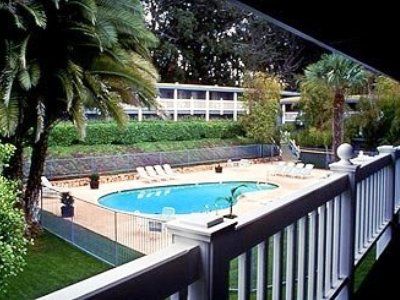 Hotel At